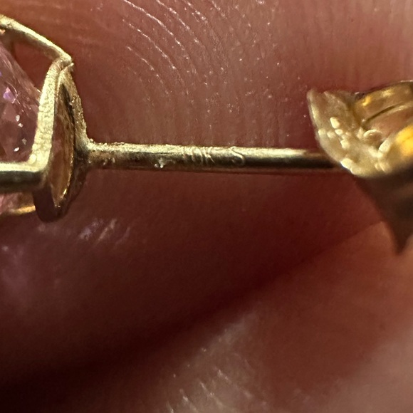 10k YG Amethyst Heart Cut Gold Earrings - Picture 4 of 5